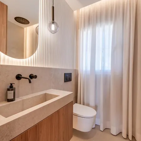 Apartment Luxury 3 Bdrm With Private Pool And Stunning Sea Views