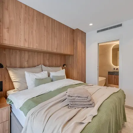 Lejlighed Luxury 3 Bdrm With Private Pool And Stunning Sea Views *