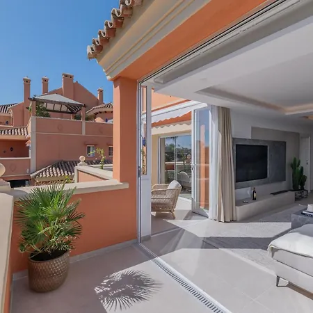 Luxury 3 Bdrm With Private Pool And Stunning Sea Views Apartmán