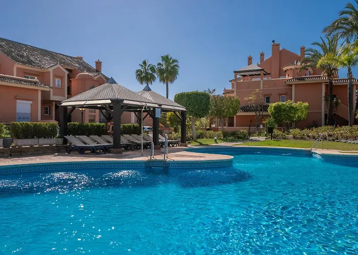 Apartmán Luxury 3 Bdrm With Private Pool And Stunning Sea Views