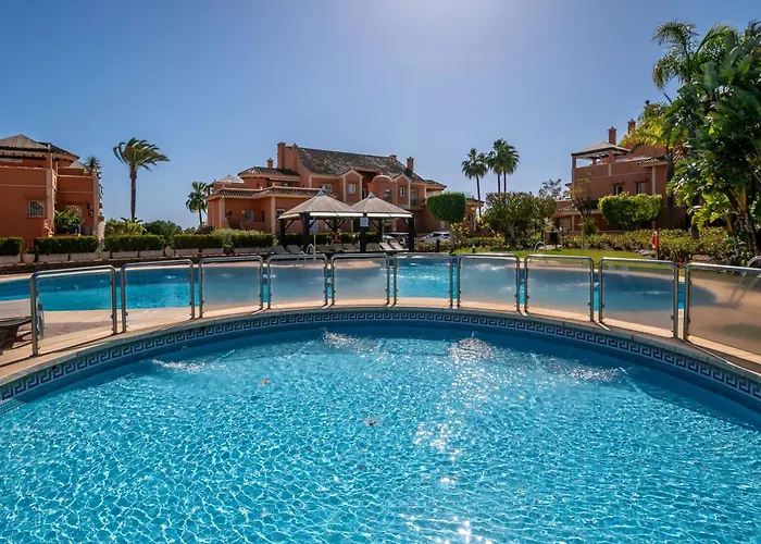 Apartmán Luxury 3 Bdrm With Private Pool And Stunning Sea Views